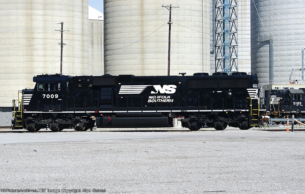 NS SD60E 7009